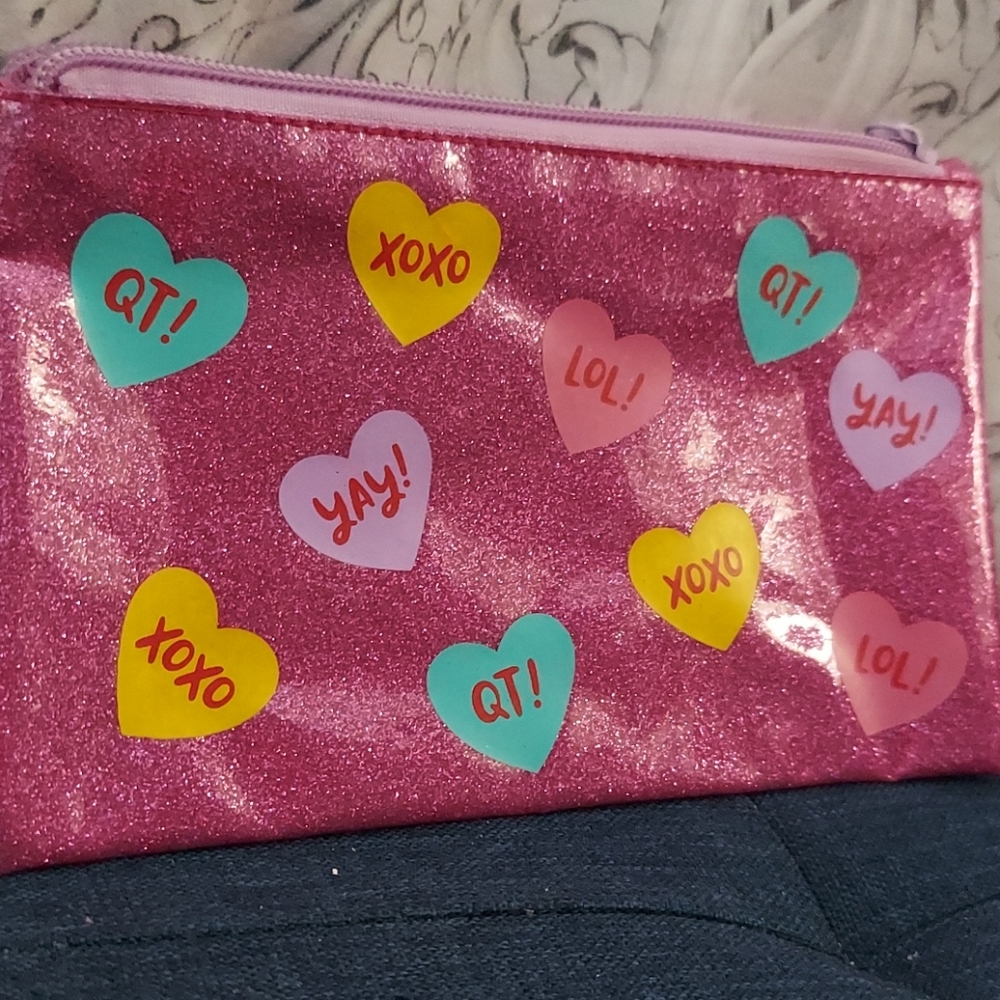 Makeup Bag XOXO - Picture 4 of 4